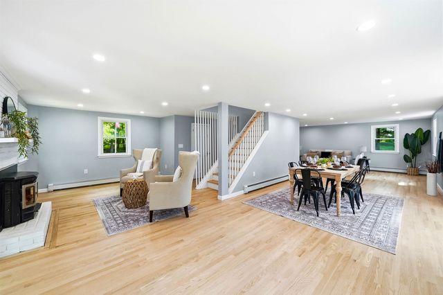 27 Gilcreast Road, Londonderry, NH 03053