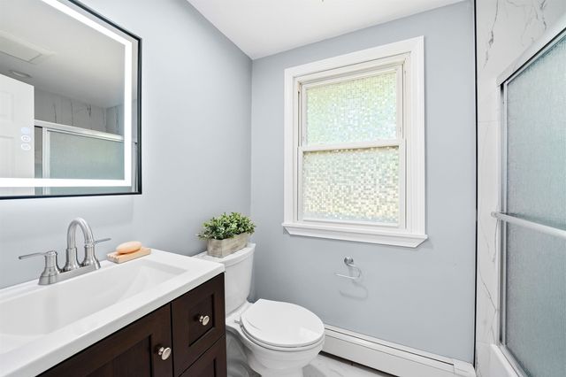 27 Gilcreast Road, Londonderry, NH 03053