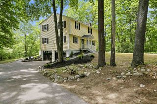 27 Gilcreast Road, Londonderry, NH 03053