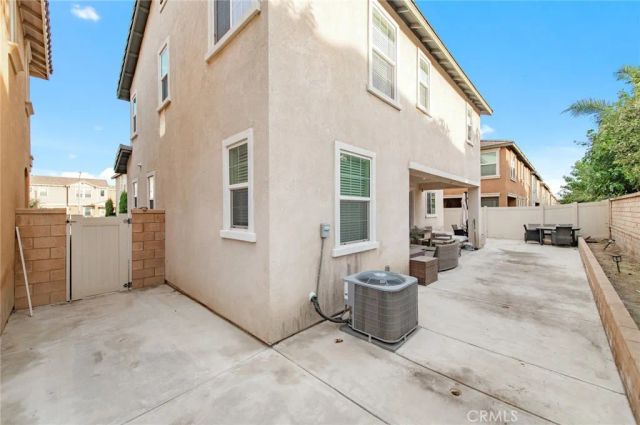 6043 Rosewood Way, Eastvale, CA 92880