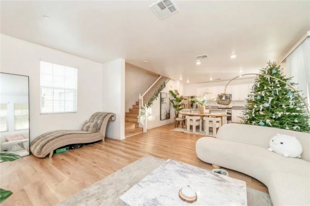 6043 Rosewood Way, Eastvale, CA 92880