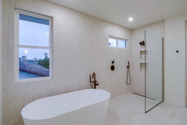 5380 Los Robles Drive, Carlsbad, CA 92008