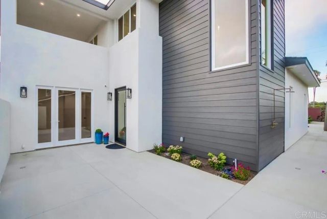 5380 Los Robles Drive, Carlsbad, CA 92008