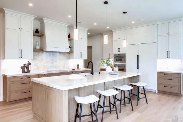 5380 Los Robles Drive, Carlsbad, CA 92008