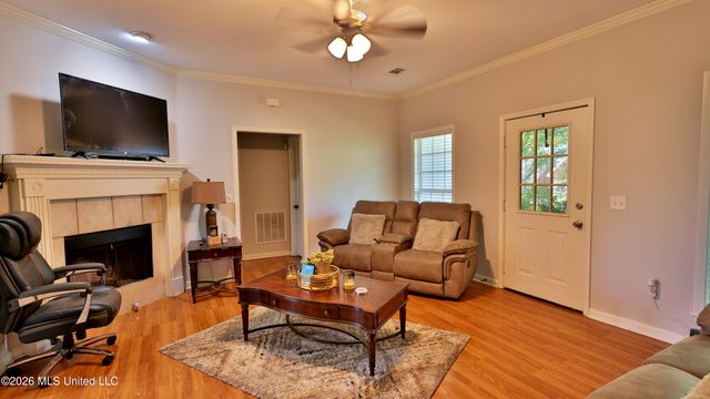 246 Cherry Bark Drive, Brandon, MS 39047