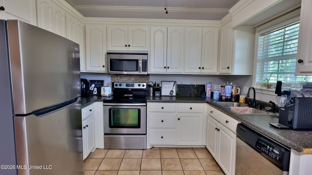 246 Cherry Bark Drive, Brandon, MS 39047