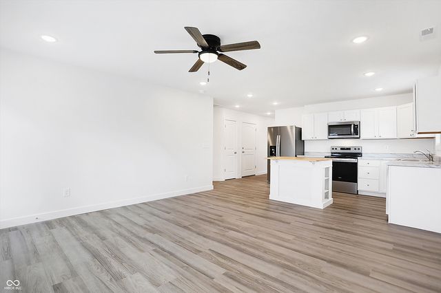 1621 W Paula Drive, Columbus, IN 47201