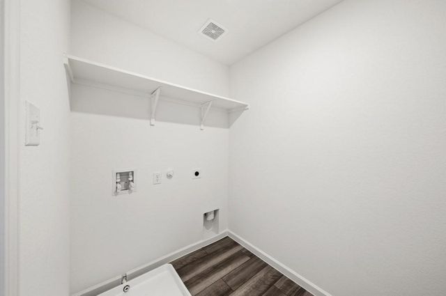 1832 Sandlin Drive, Forney, TX 75126