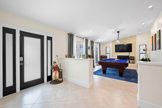 1992 SW Brisbane Street, Port St. Lucie, FL 34984