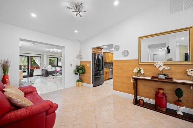 1992 SW Brisbane Street, Port St. Lucie, FL 34984