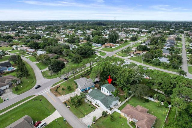 1992 SW Brisbane Street, Port St. Lucie, FL 34984