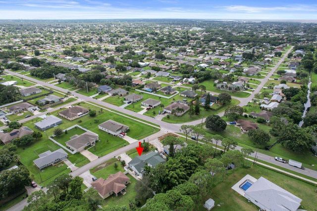 1992 SW Brisbane Street, Port St. Lucie, FL 34984