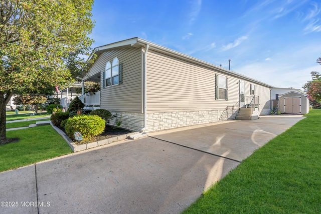 1404 Forest Way, Whiting, NJ 08759