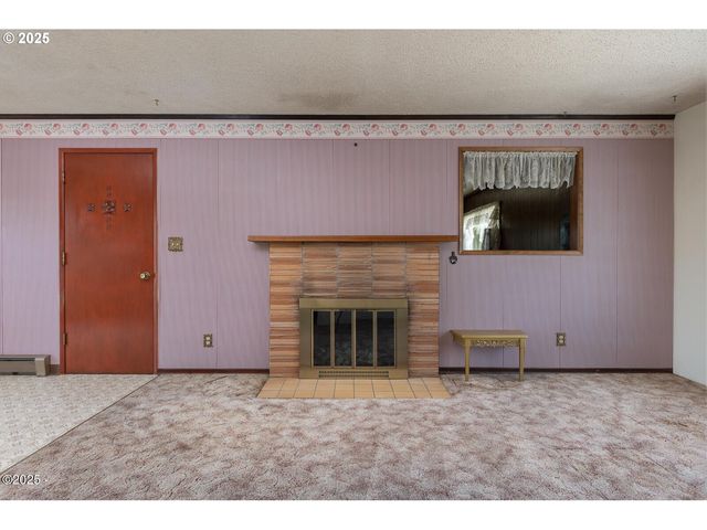 1011 Ne BENTON St, Newport, OR 97365