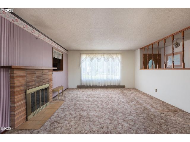1011 Ne BENTON St, Newport, OR 97365