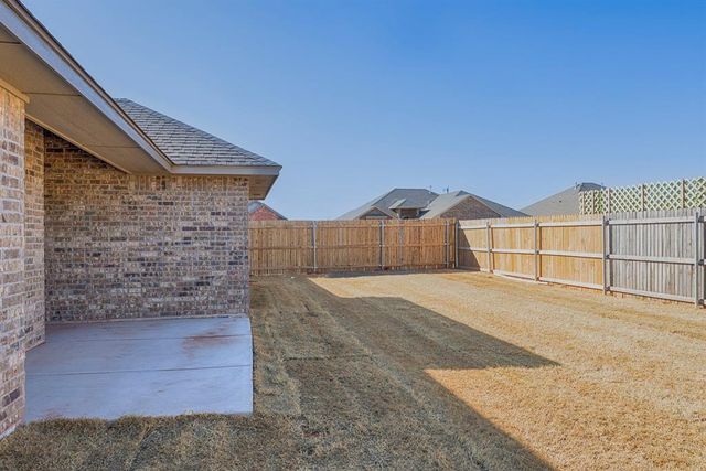 2029 W Flintlock Way, Mustang, OK 73064