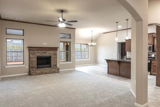 2029 W Flintlock Way, Mustang, OK 73064