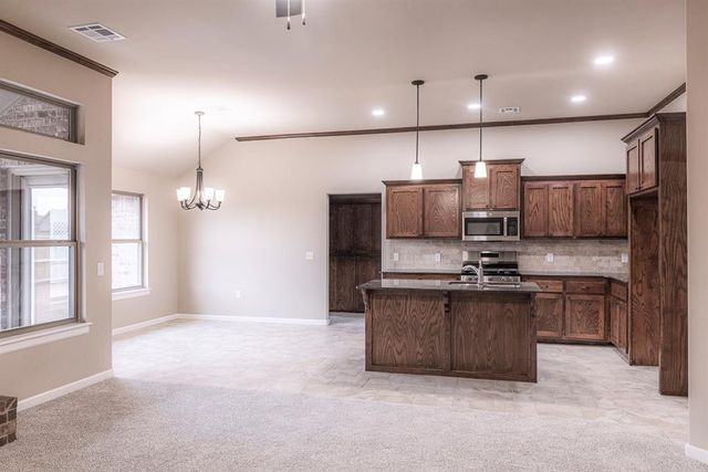 2029 W Flintlock Way, Mustang, OK 73064