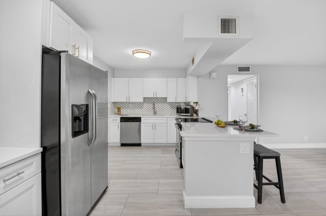 450 Piedmont J 450, Delray Beach, FL 33484