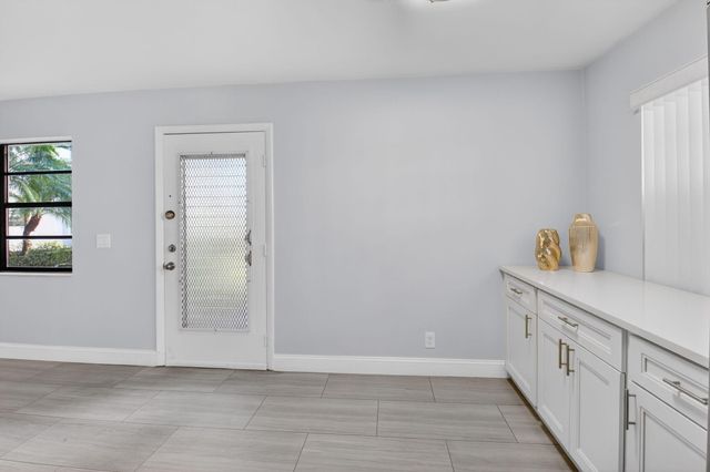 450 Piedmont J 450, Delray Beach, FL 33484