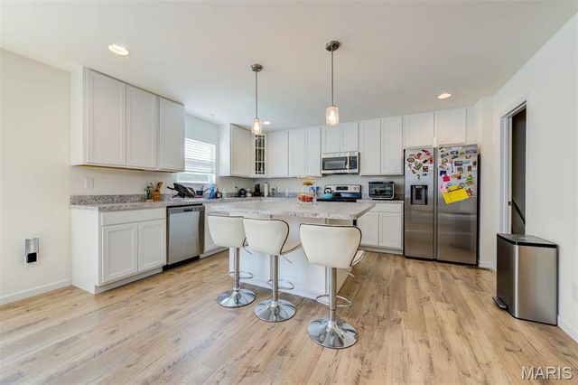 732 Fox Creek Drive, Fenton, MO 63026