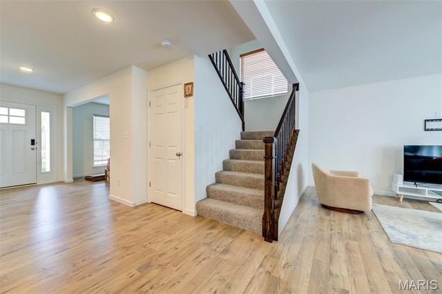 732 Fox Creek Drive, Fenton, MO 63026