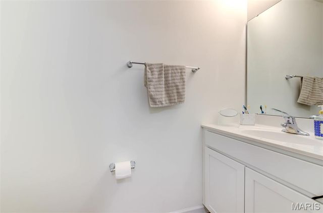 732 Fox Creek Drive, Fenton, MO 63026