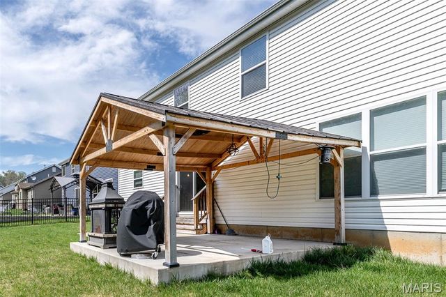 732 Fox Creek Drive, Fenton, MO 63026