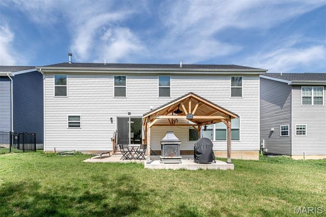 732 Fox Creek Drive, Fenton, MO 63026