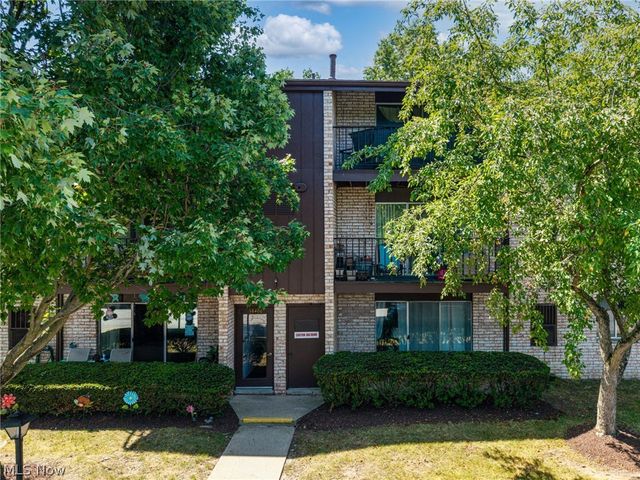 16400 Heather Lane F101, Middleburg Heights, OH 44130