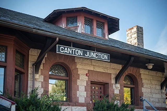 364 Neponset St G, Canton, MA 02021