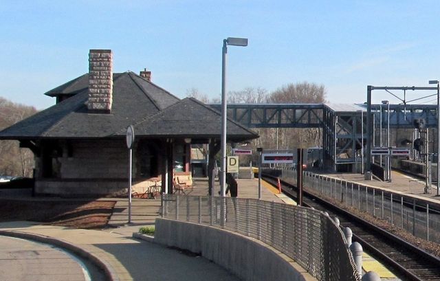 364 Neponset St G, Canton, MA 02021