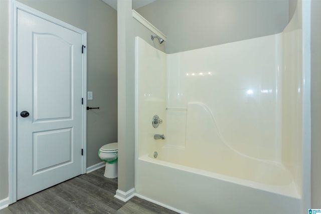 521 WATERFORD LAKE CIRCLE, Calera, AL 35040