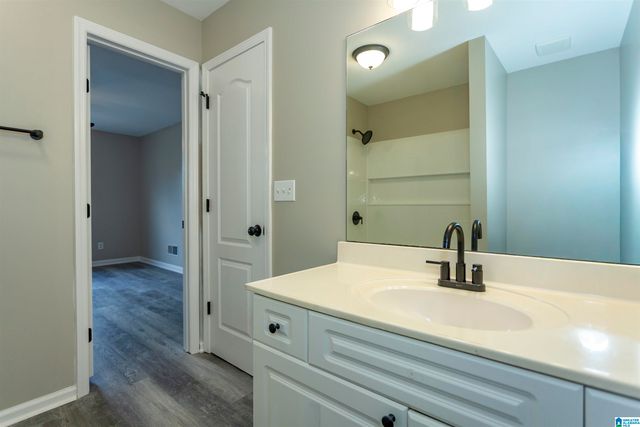 521 WATERFORD LAKE CIRCLE, Calera, AL 35040