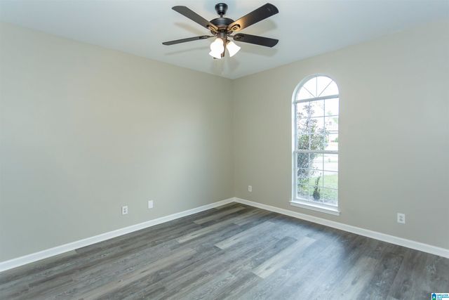 521 WATERFORD LAKE CIRCLE, Calera, AL 35040