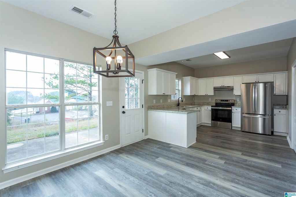 521 WATERFORD LAKE CIRCLE, Calera, AL 35040