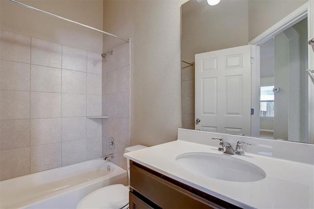 2005 Alyssas DR, Manchaca, TX 78652