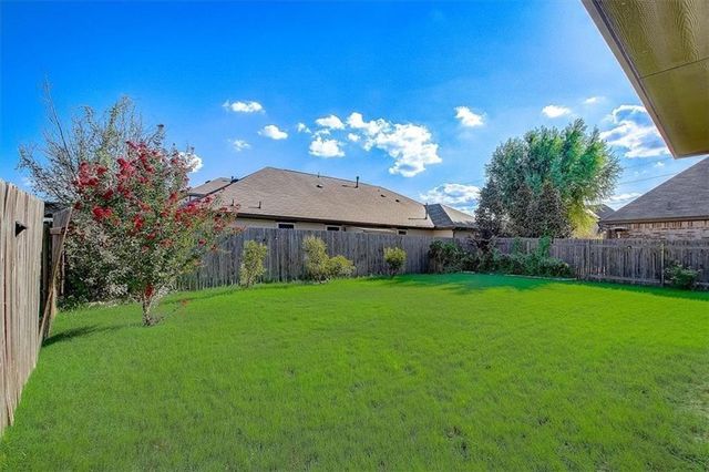 2005 Alyssas DR, Manchaca, TX 78652