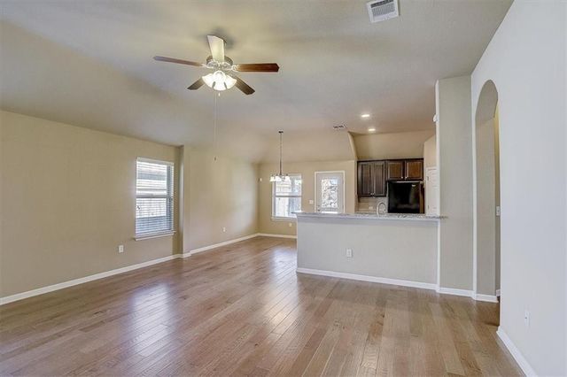 2005 Alyssas DR, Manchaca, TX 78652