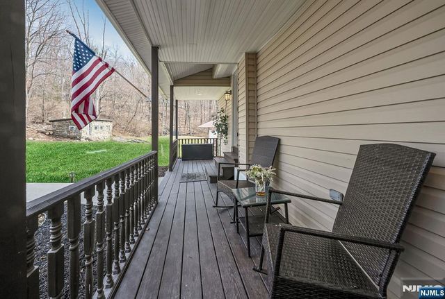 27 Mountain Avenue, Wanaque, NJ 07465