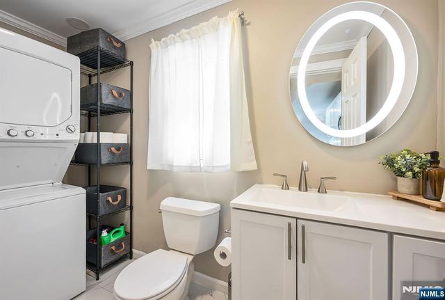 27 Mountain Avenue, Wanaque, NJ 07465