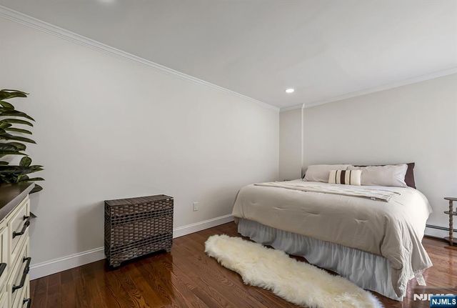 27 Mountain Avenue, Wanaque, NJ 07465