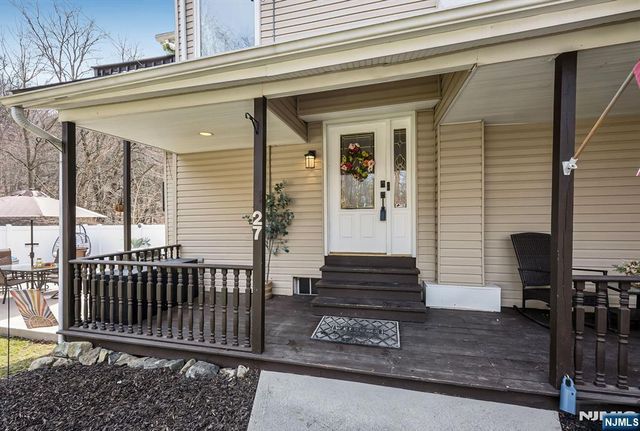 27 Mountain Avenue, Wanaque, NJ 07465