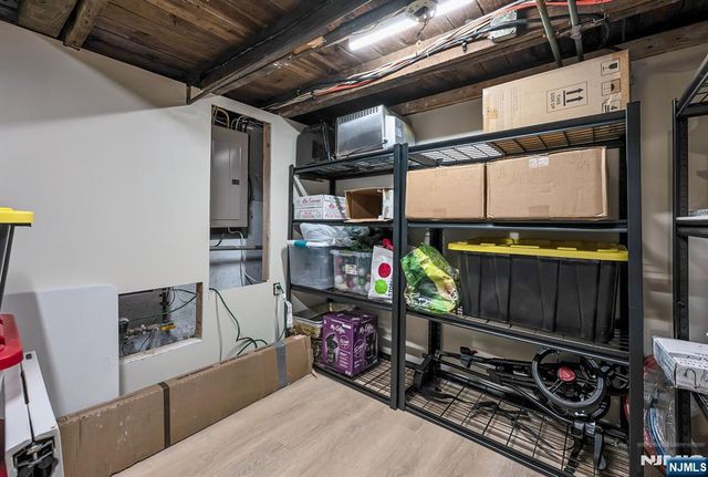 27 Mountain Avenue, Wanaque, NJ 07465