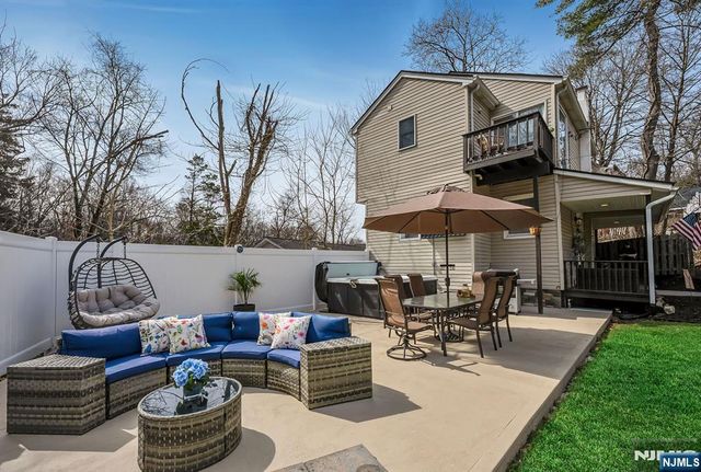 27 Mountain Avenue, Wanaque, NJ 07465