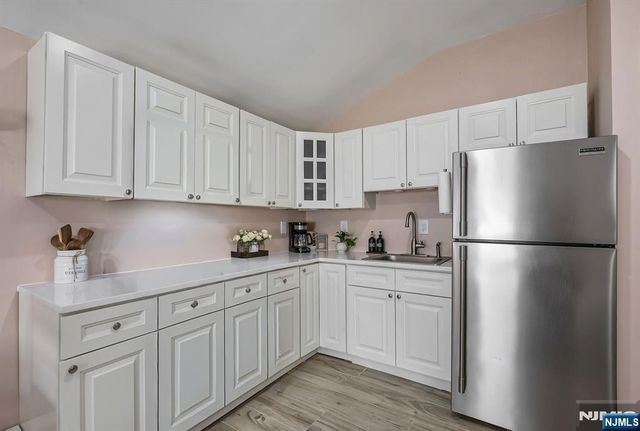 27 Mountain Avenue, Wanaque, NJ 07465