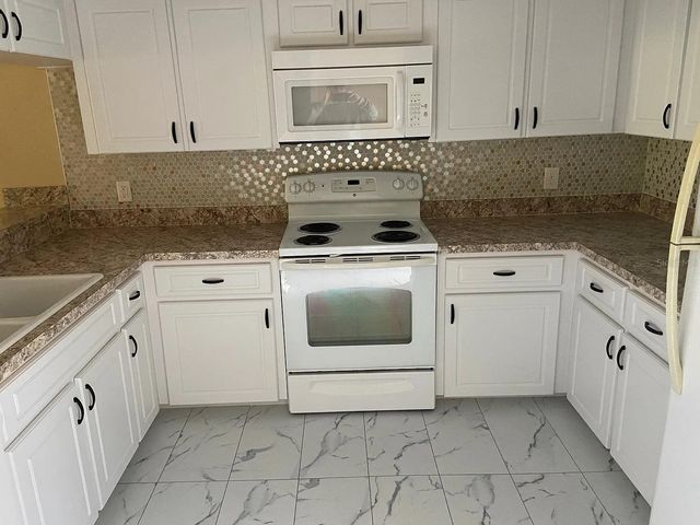 12065 PROCTOR LOOP 7, New Port Richey, FL 34654