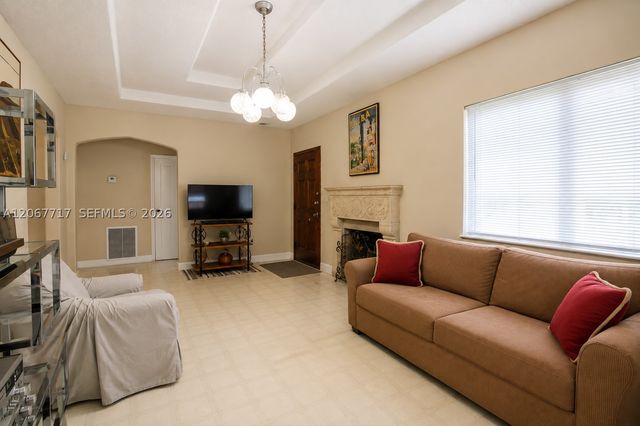 2347 SW 2nd St, Miami, FL 33135