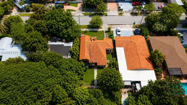 2347 SW 2nd St, Miami, FL 33135