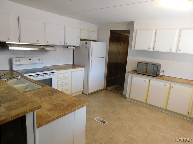 1307 Gemstone Avenue, Bullhead City, AZ 86442